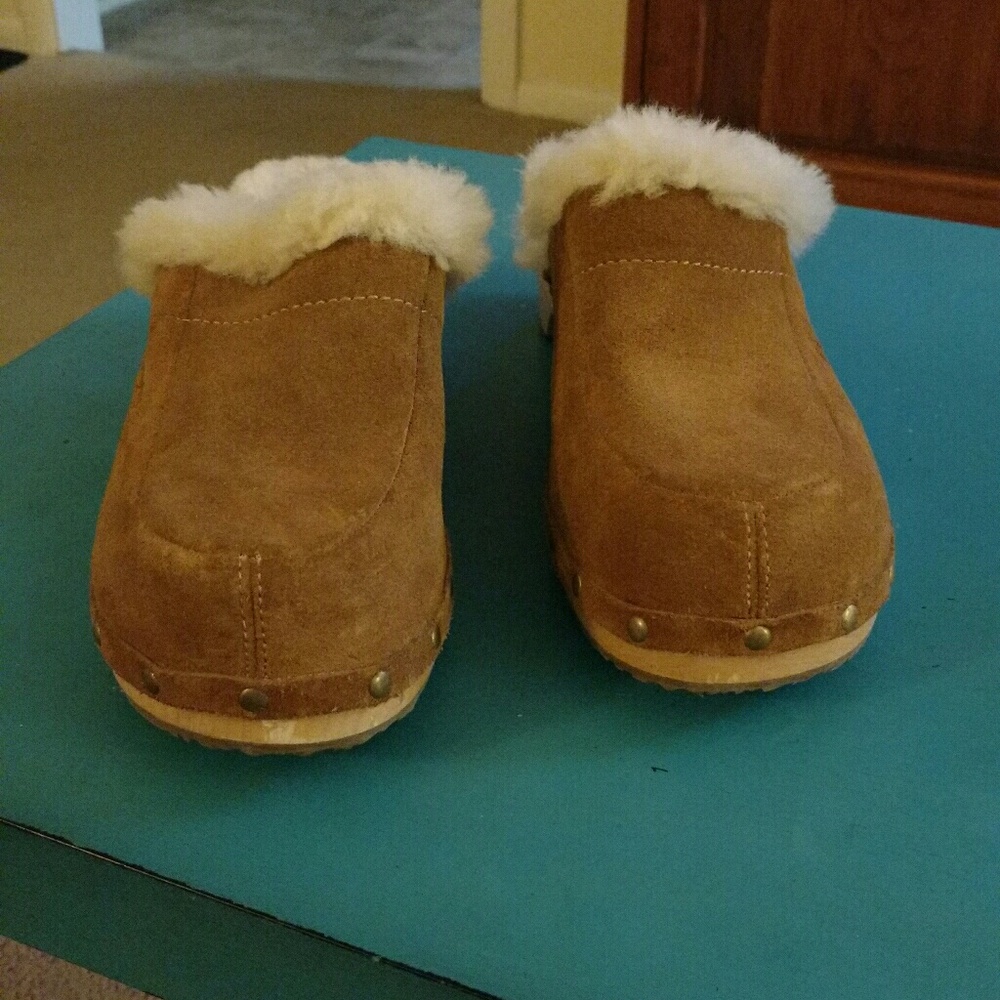 Ugg Clogs
